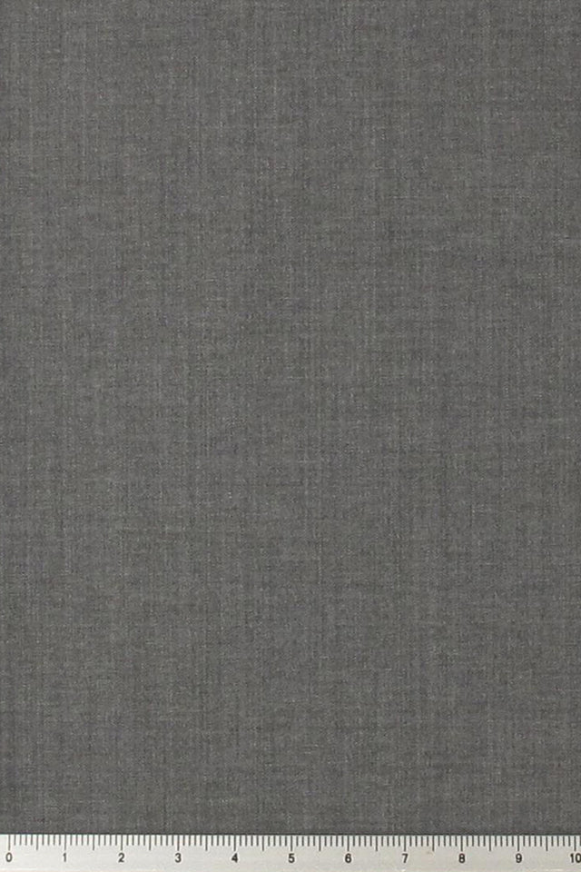 Fabric sample · 85% Super 150s Wool, 15% Silk